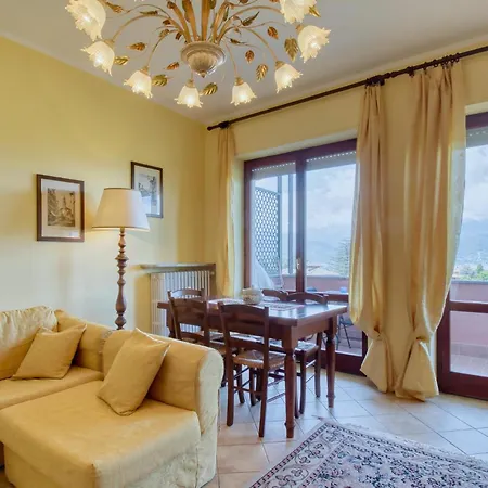 Apartment 2 Bedroom Beautiful In *
