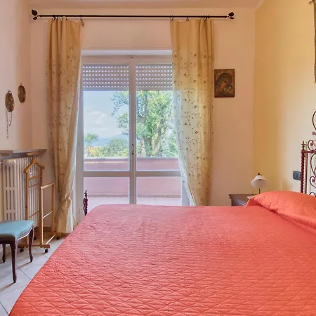 2 Bedroom Beautiful In Lejlighed Stresa