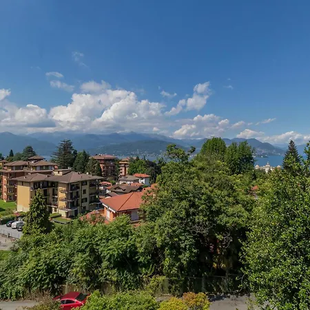 2 Bedroom Beautiful In Apartment *