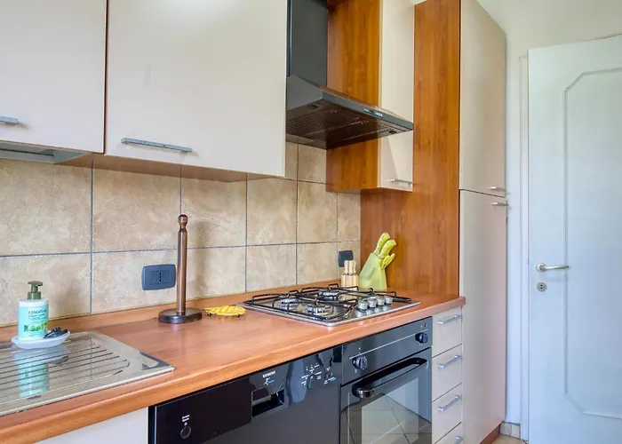 2 Bedroom Beautiful In 스트레사