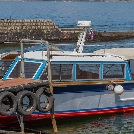 2 Bedroom Beautiful In Apartamento