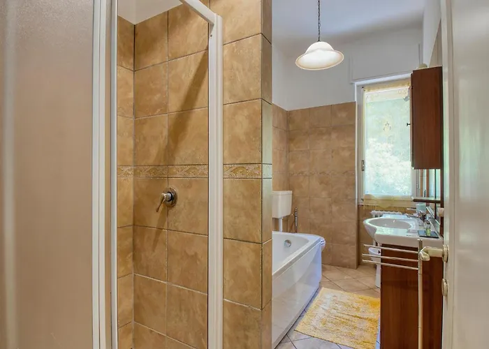 2 Bedroom Beautiful In * סטרסה